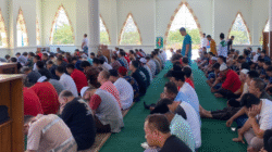 Ilustrasi - Edaran DPN GN-PK terkait permohonan khutbah Jumat serentak bertema pemberantasan korupsi dan nafkah halal. (Dok. Ilustrasi/Faktakalbar.id)