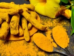 6 Manfaat Air Rebusan Kunyit Setiap Hari: Kaya Kurkumin, Redakan Peradangan dan Nyeri Haid