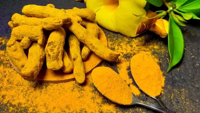 6 Manfaat Air Rebusan Kunyit: Turunkan Kolesterol