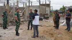 Tim Verifikasi Itdam XII/Tpr tinjau pembangunan KDKMP di Sambas. Pastikan kualitas bangunan sesuai standar demi gerakkan ekonomi warga Desa Sungai Baru.