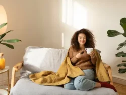 Kuliah Sambil Kerja tapi Anti-Burnout? Ini 5 Cara Mulai Slow Living di Kamar Kost