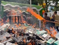 Kejari Pontianak Musnahkan 205 Ribu Batang Rokok Ilegal Berbagai Merek Tanpa Cukai