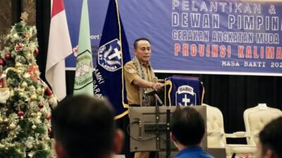 Wakil Gubernur Kalimantan Barat, Krisantus Kurniawan, saat memberikan paparan dalam acara Study Meeting DPD GAMKI Kalbar di Pontianak, Selasa (16/12/2025).