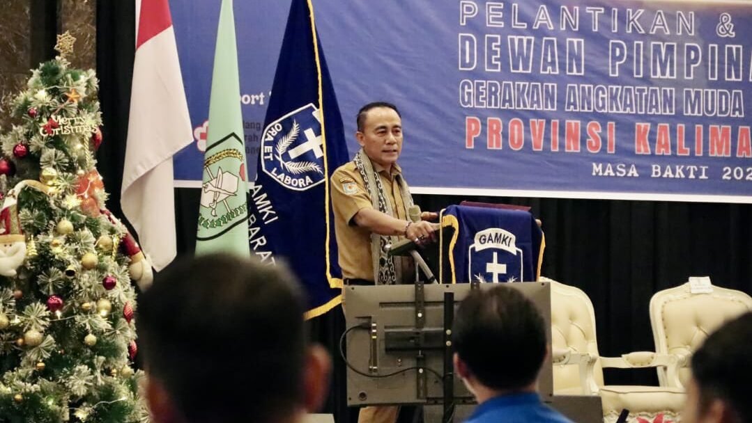 Wakil Gubernur Kalimantan Barat, Krisantus Kurniawan, saat memberikan paparan dalam acara Study Meeting DPD GAMKI Kalbar di Pontianak, Selasa (16/12/2025).