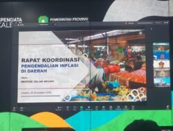 Rakor Inflasi 2025, Wamendagri Ingatkan Pemda Jangan Bekerja Sendiri-Sendiri