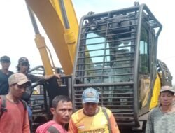 Konflik Memanas, Warga Desa Bika Blokir Jalan dan Sandera Alat Berat Milik Kontraktor PT BIA