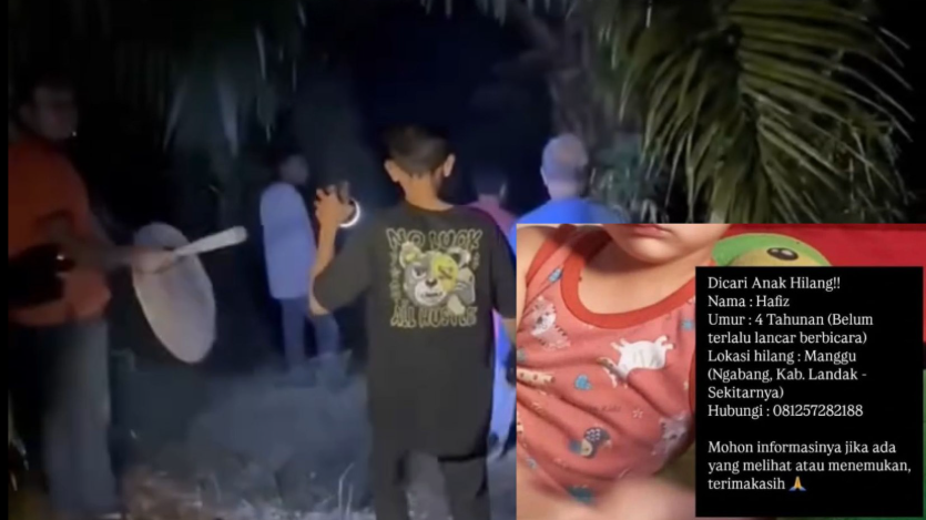 Warga Desa Manggu menyisir area kebun di malam hari sambil menabuh gong untuk mencari balita bernama Hafiz yang hilang. (Dok. Ist)