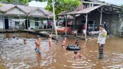 "Tiga desa di Simpang Hilir, Kayong Utara, masuk zona rawan banjir rob akibat potensi cuaca ekstrem. Simak kondisi terkini di Teluk Melano dan prediksi BMKG."