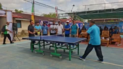 "Sebanyak 75 pelajar ikuti Kejuaraan Tenis Meja Kapolsek Jongkat Cup 2026 se-Kabupaten Mempawah. Ajang ini digelar untuk mengalihkan generasi muda dari dampak negatif medsos."