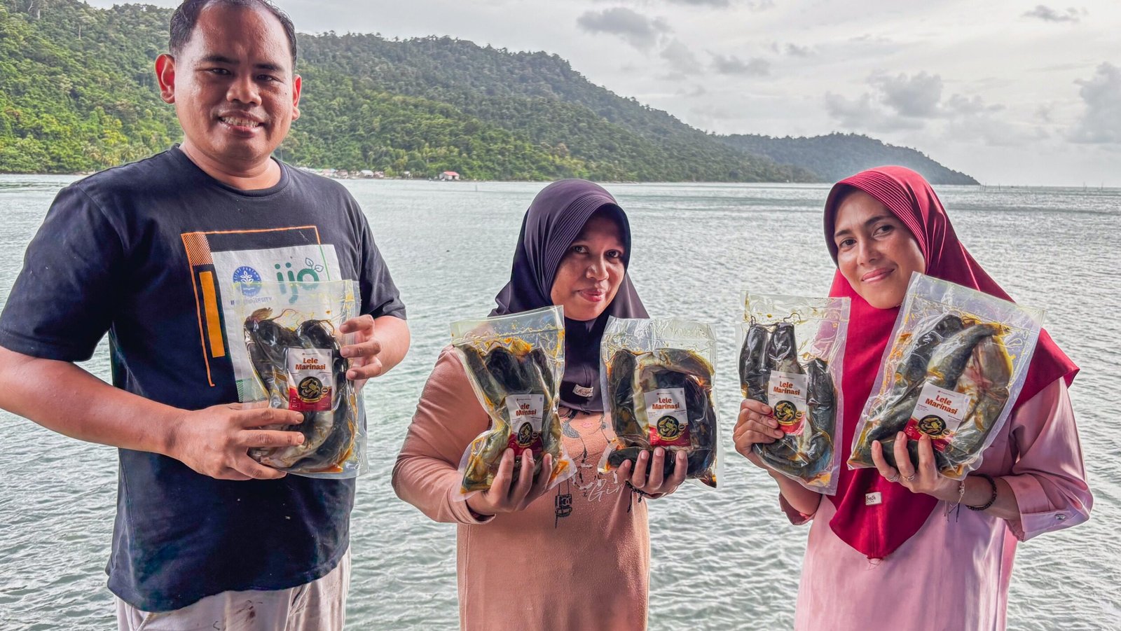 "PT-DIB-Istri-Nelayan-Pelapis"