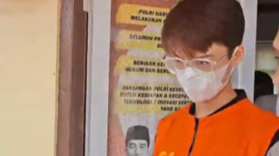 Uniska resmi DO tidak hormat TikTokers Fazar Bungaz usai jadi tersangka kasus pornografi.