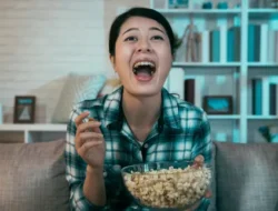 5 Alasan Ilmiah Kenapa Semakin Stres, Humor Kita Makin “Receh”