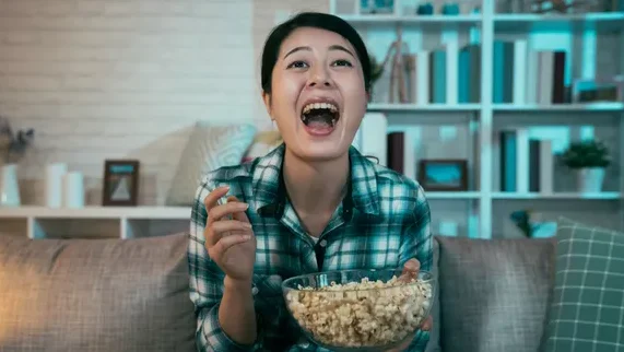 "Pernah tertawa terbahak-bahak hanya karena video kucing atau tebakan garing saat sedang banyak masalah? Ternyata ada penjelasan ilmiah kenapa stres membuat selera humor kita menjadi "receh". "