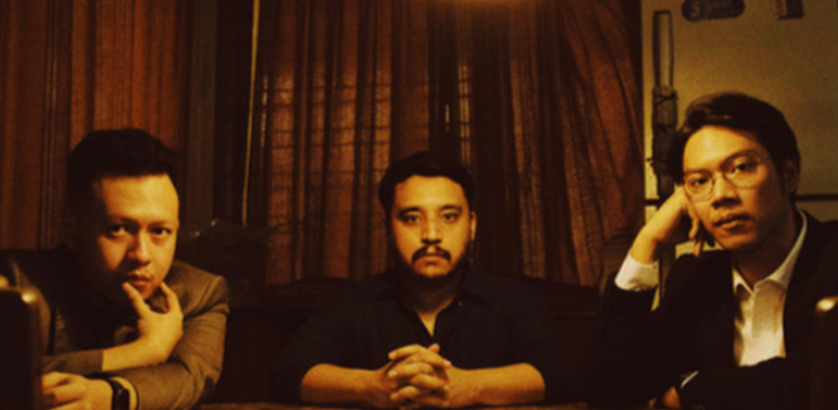 "Lelah di perjalanan pulang kantor? Temukan 4 alasan mengapa lagu "Ini Abadi" dari Perunggu adalah teman terbaik untuk merayakan kerja keras dan mengisi ulang energimu."