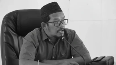 "DPRD Kabupaten Ketapang berduka atas wafatnya Lukman (50), legislator Fraksi PKS pada 28/1/2026. Ketua DPRD mengenang almarhum sebagai sosok religius dan santun."