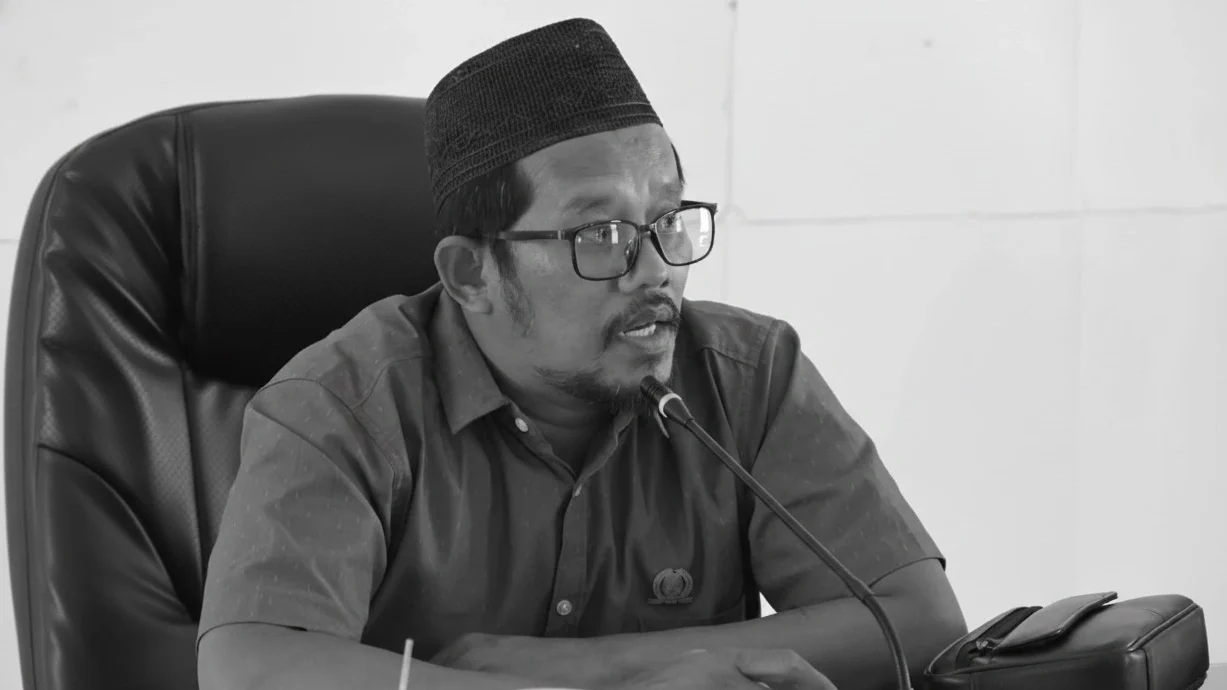 "DPRD Kabupaten Ketapang berduka atas wafatnya Lukman (50), legislator Fraksi PKS pada 28/1/2026. Ketua DPRD mengenang almarhum sebagai sosok religius dan santun."