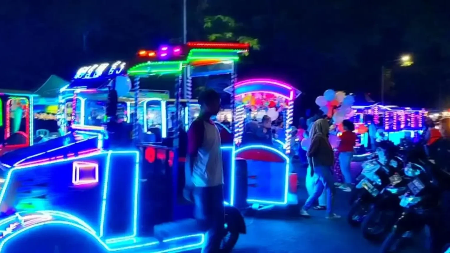 Ilustrasi/Sejumlah angkutan wisata odong-odong