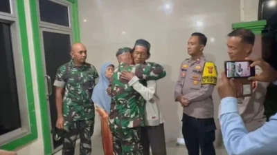 "Kasus salah tuduh pedagang es gabus di Kemayoran mengungkap sisi kelam arogansi oknum aparat. Suderajat jadi korban kekerasan fisik sebelum tuduhan terbukti salah."