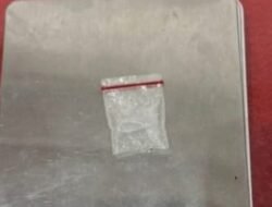 Gerebek Kos di Air Upas, Polres Ketapang Amankan 3 Pria dan Paket Sabu