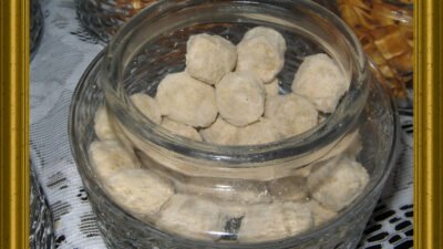 Kue Batang Burok memiliki sejarah unik tentang kisah cinta Wan Sinari. (Dok: Wikipedia)