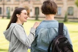 "Sering bikin suasana hidup? Simak 6 bukti kalau kamu adalah happy virus di tongkrongan yang selalu dinantikan teman-teman. Cek tandanya di sini!"