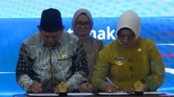 Bupati Erlina mewakili kepala daerah se-Kalbar menerima laporan keuangan dari BPK RI. Ia menekankan pentingnya hasil pemeriksaan untuk optimalisasi PAD. (Dok: @diskominfomempawah)
