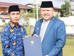Bupati Melawi Serahkan SK PPPK, Minta ASN Bekerja Profesional