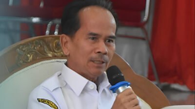 Bupati Sintang Gregorius Bala menargetkan ekonomi 2026 tumbuh di atas 5%. Ia meminta OPD mempercepat belanja daerah dan hindari gaya hidup mewah. (Dok: @prokopimsintang)