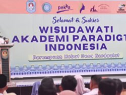 Sujiwo Wisuda 198 Lulusan Akademi Paradigta Kubu Raya