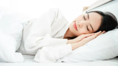 "Masih muda tapi sering lupa? Jangan anggap remeh. Simak 7 kebiasaan sederhana yang ampuh cegah pikun dan pertajam daya ingat, mulai dari olahraga hingga pola tidur."