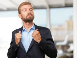 Bukan Sekadar Narsis Biasa, Ini 6 Ciri Kamu Mungkin Mengidap NPD Menurut Sains