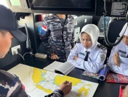 Sandar di Kumai, KRI Karotang-872 Jadi Wahana Edukasi Bahari Ratusan Pelajar