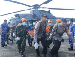 Danlanud Sultan Hasanuddin Pimpin Langsung Evakuasi Udara Korban Pesawat ATR di Gunung Bulusaraung