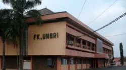 Kemenkes hentikan sementara PPDS Mata Unsri di RSUP M. Hoesin akibat dugaan perundungan dan pungli.