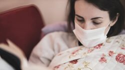 Waspada gejala super flu (H3N2) yang lebih ganas. Kenali tahapan gejalanya mulai dari demam hingga kelelahan berkepanjangan yang sulit sembuh. (Dok. Ist)
