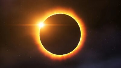 Pahami bagaimana proses terjadinya gerhana matahari total secara ilmiah. Fenomena langka saat bulan menutupi seluruh piringan matahari. (Dok. Ist)