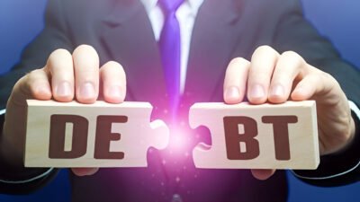 Ilustrasi - Penasaran berapa gaji debt collector? Ternyata upahnya bisa tembus puluhan juta sekali tarik mobil. (Dok. Ist)