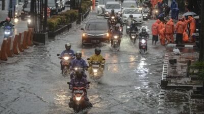 Ilustrasi - Banjir landa Kalbar di 4 kabupaten. BMKG tetapkan Ketapang status Siaga hujan lebat. (Dok. Ist)