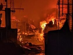 Kebakaran Pasar Seluas Hanguskan 21 Ruko, Aktivitas Ekonomi Lumpuh Total