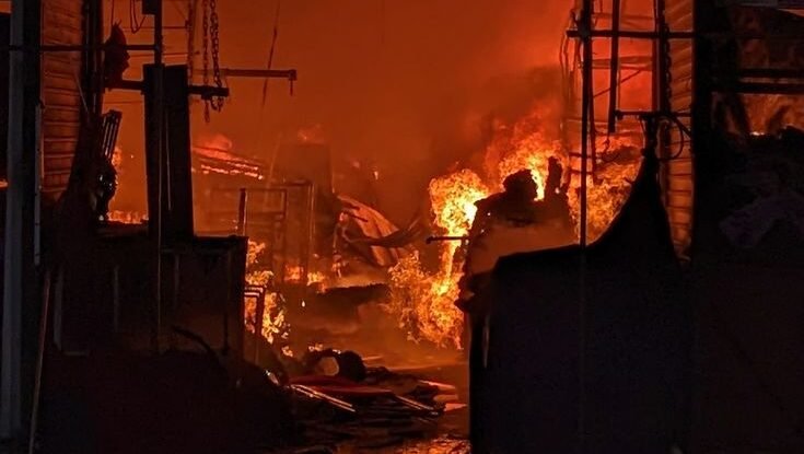 Ilustrasi - Kebakaran Pasar Seluas, aktivitas ekonomi di Bengkayang lumpuh. Puing ruko jadi tontonan, kerugian capai Rp30 Miliar. (Dok. Ist)