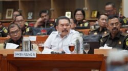 Jaksa Agung Republik Indonesia, ST Burhanuddin, saat menyampaikan paparan capaian kinerja tahun 2025 dan rencana strategis 2026 dalam Rapat Kerja bersama Komisi III DPR RI, Selasa (20/1).