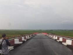 Jembatan Kalbar-Sukamara Jadi Tempat Nongkrong, Warga Keluhkan Jalan Buntu