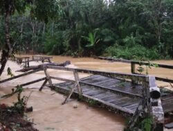 Jembatan Utama di Nanga Taman Sekadau Putus, Akses Warga Lumpuh