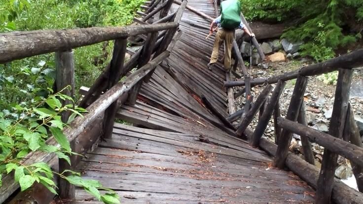 Ilustrasi - Jembatan Sulang di Pengkadan, Kapuas Hulu jebol usai truk terperosok. (Dok. Ist)