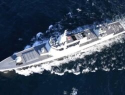 Bawa 112 Rudal Siap Tembak, Kapal Perang Nanchang Type 055 Jadi “Monster” Baru di Lautan