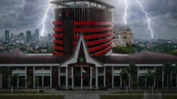 Ilustrasi - GNPK Kalbar soroti lambannya penanganan kasus dugaan korupsi jalan Mempawah yang menyeret nama Ria Norsan. KPK dinilai kontras dibanding OTT daerah lain.