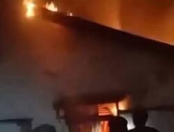 Kantor Desa Pemawan di Kapuas Hulu Terbakar, Ruang Kades dan Perpustakaan Ludes