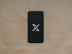 Layanan X (Twitter) Down Massal Jumat Malam: Elon Musk Klaim Serangan Siber Besar-Besaran