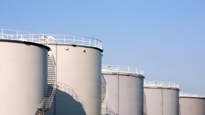 Ilustrasi - Presiden Prabowo resmikan kilang minyak RDMP Balikpapan senilai Rp123 triliun. Kilang terbesar RI ini targetkan bebas impor Solar tahun 2026. (Dok. Ist)