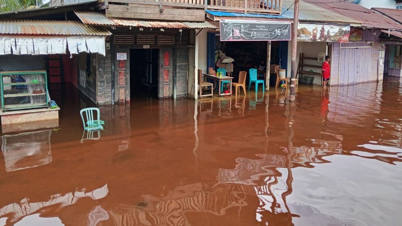 Wilayah terdampak banjir di Desa Senaning, Kec. Ketungau Hulu, Kabupaten Sintang, Rabu (14/1). (Dok. HO/Faktakalbar.id)